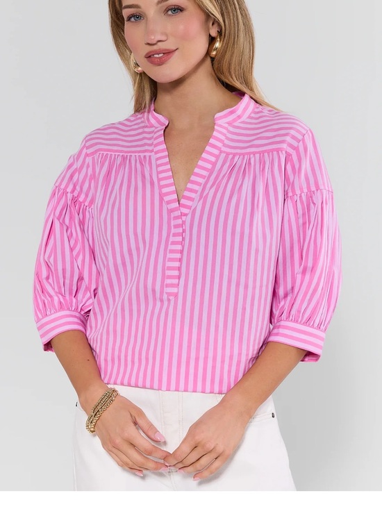 Avara Tops - AVARA Melody Pink Striped Short Sleeve Top Small NEW w. tags